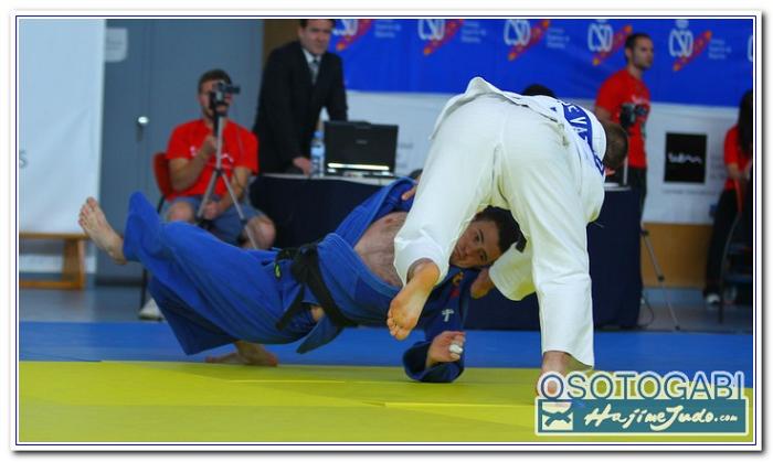 CEU 2011 100144